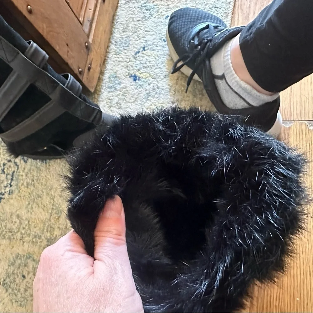 Tory Burch Size 6.5 Jaden Rabbit Fur Suede Leather Boots Black